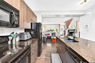 1046 New Brighton Park SE