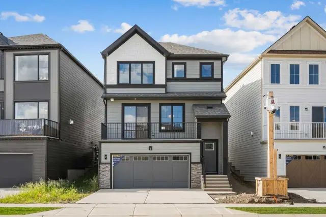 9 Wild Rose Bay SW