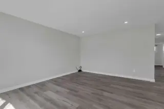 99 Dovercliffe Way SE