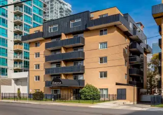 102, 128 15 Avenue SW
