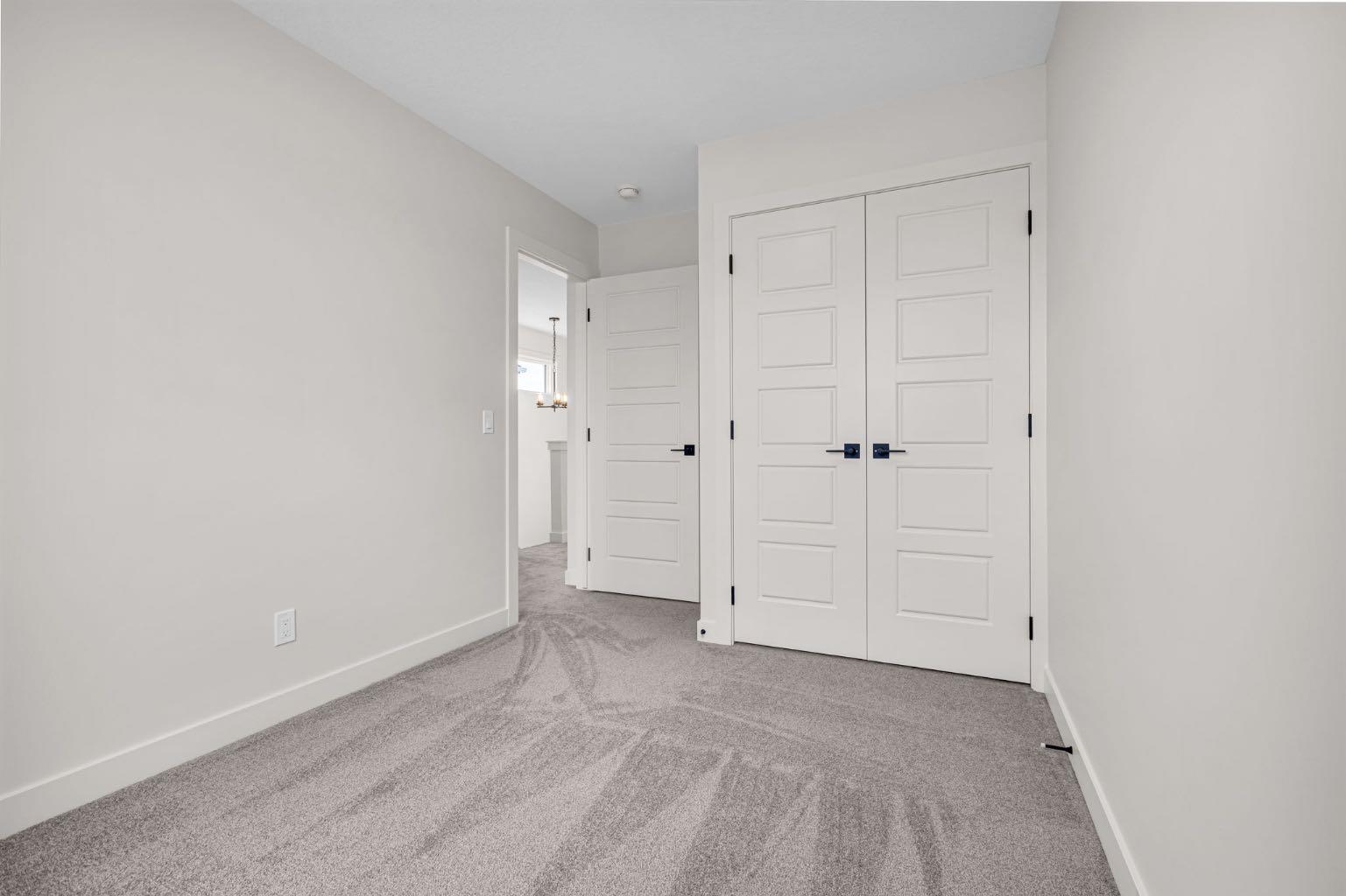 178 Lanark Gate SE