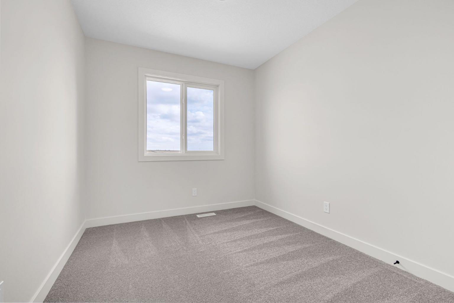 178 Lanark Gate SE