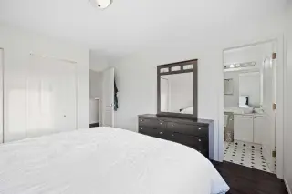 132 San Diego Green NE