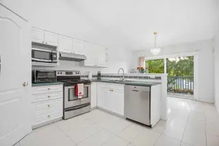132 San Diego Green NE