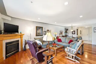 310, 1110 5 Avenue NW