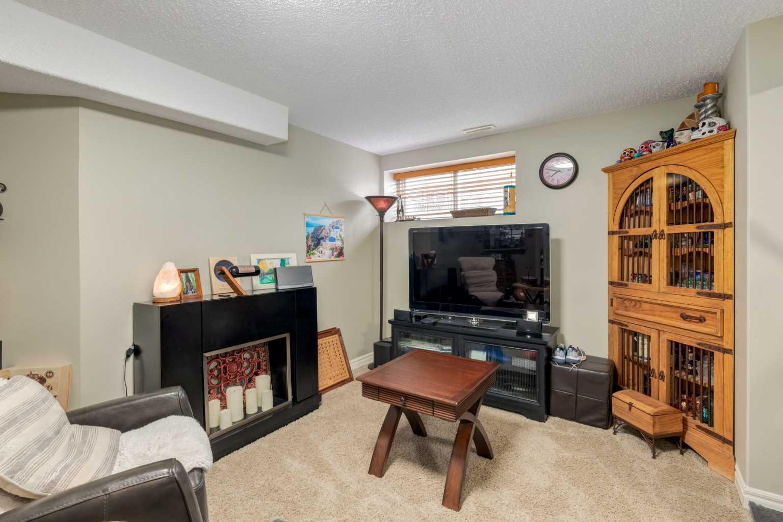 172 Oakmere Way 