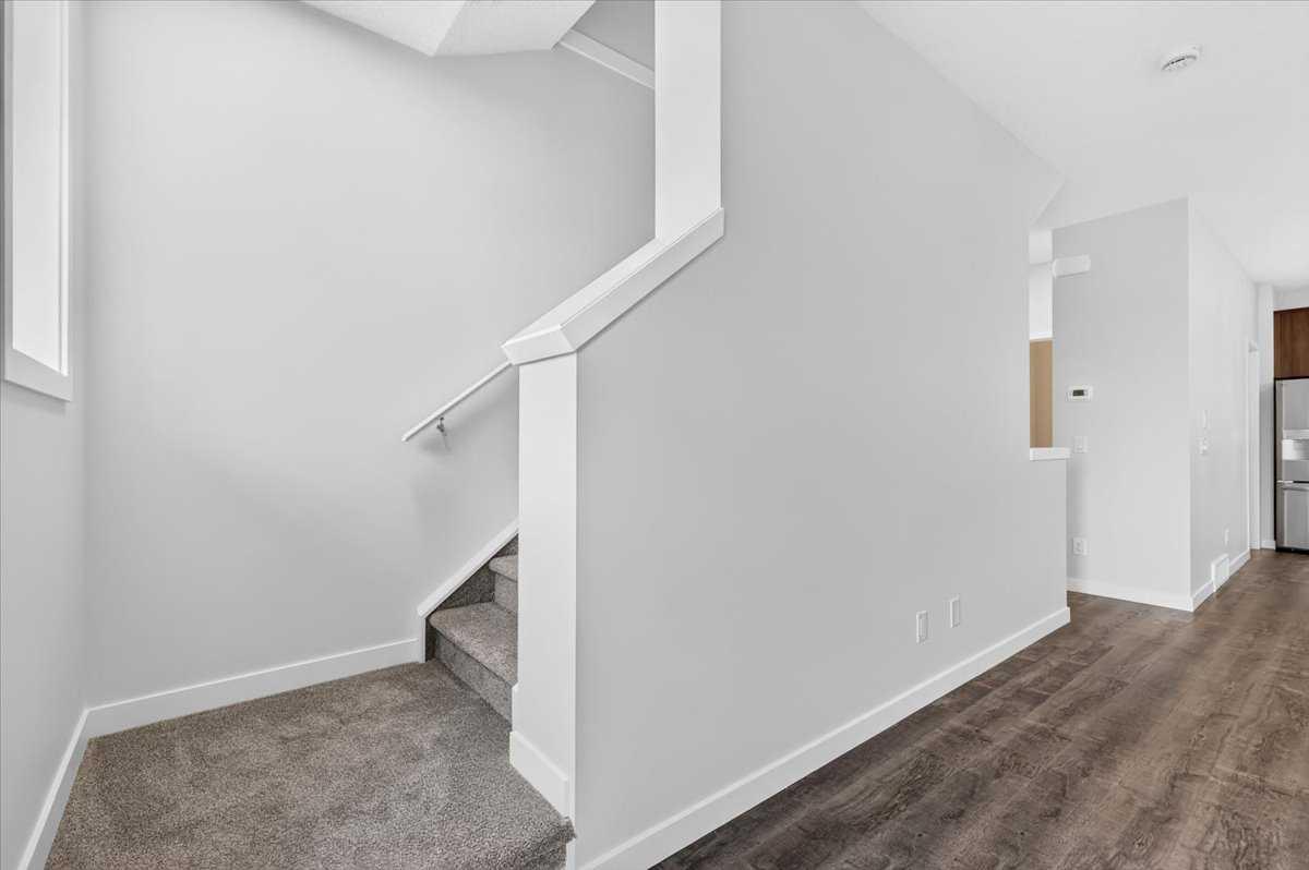 605, 321 Hotchkiss Drive SE