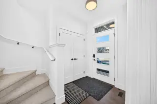 421 Clydesdale Avenue 