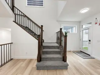 72 Calhoun View NE