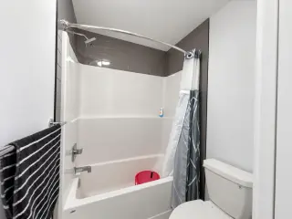 72 Calhoun View NE