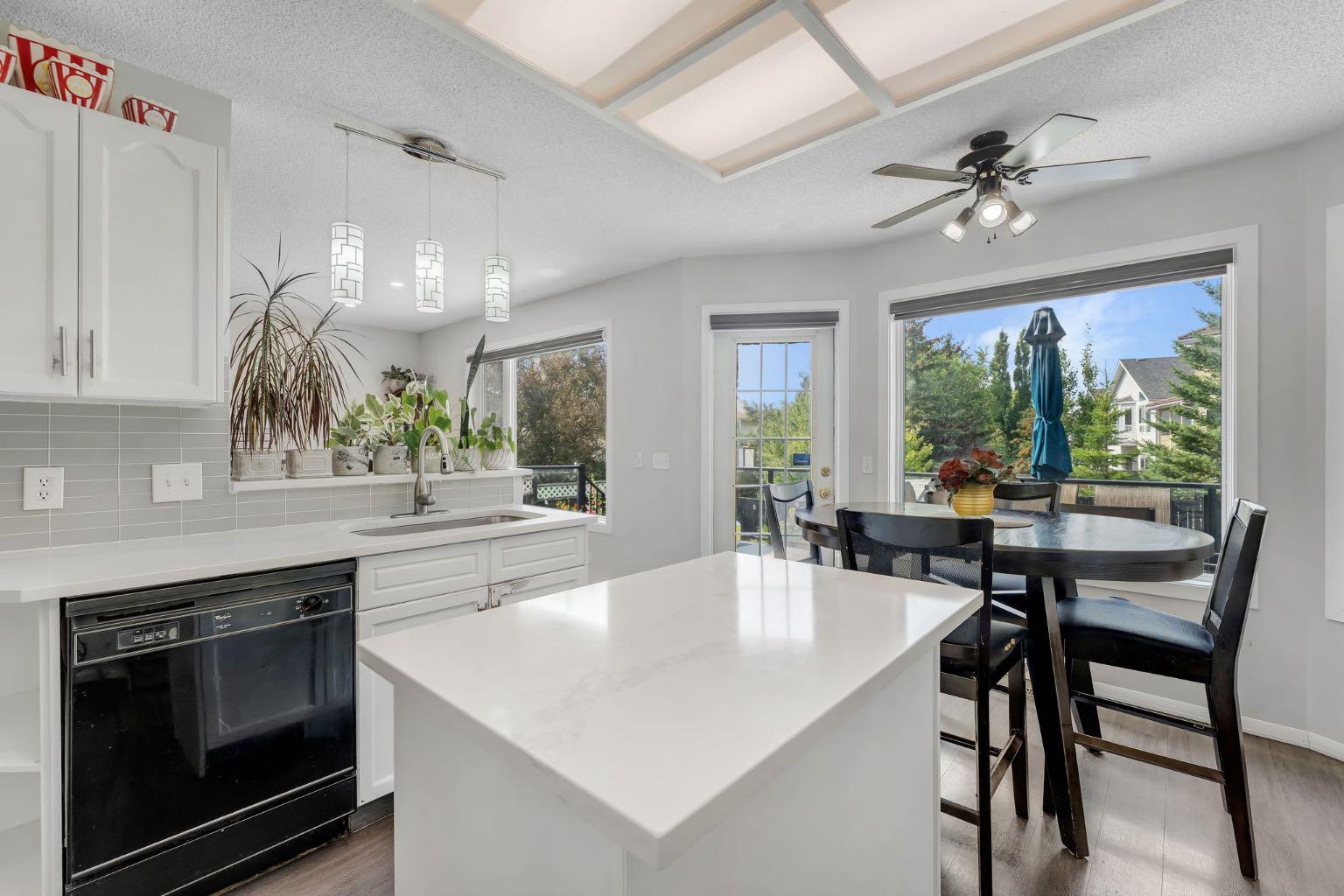 11 Arbour Summit Close NW