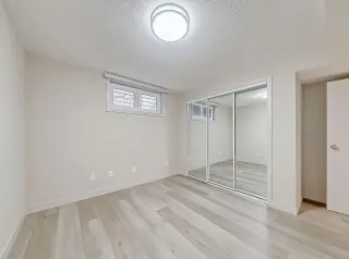 44 Granlea Place SW
