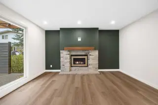 124 Canterbury Drive SW