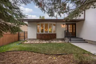 124 Canterbury Drive SW