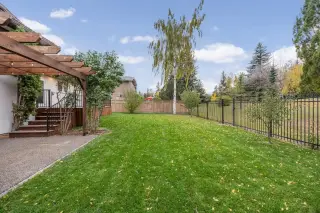 124 Canterbury Drive SW