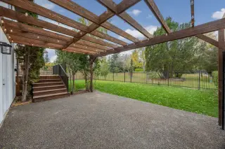 124 Canterbury Drive SW