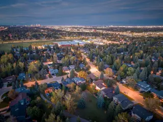 124 Canterbury Drive SW