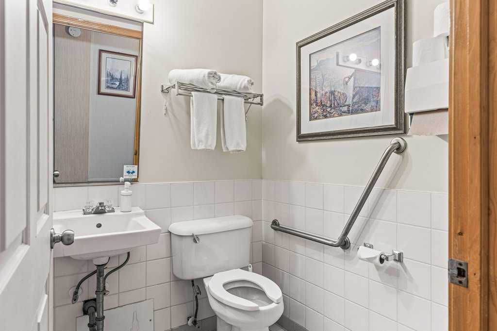 259, 260, 261, 262, 1200 Harvie Heights Road  