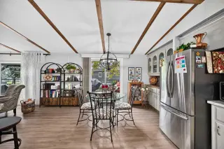 3221 Burroughs Manor NE
