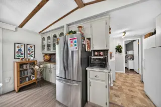 3221 Burroughs Manor NE