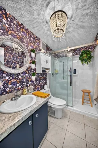 3221 Burroughs Manor NE