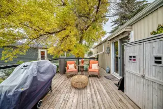 3221 Burroughs Manor NE