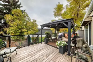3221 Burroughs Manor NE