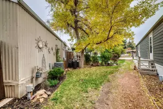 3221 Burroughs Manor NE
