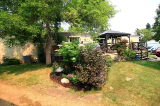 3221 Burroughs Manor NE