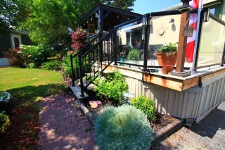 3221 Burroughs Manor NE