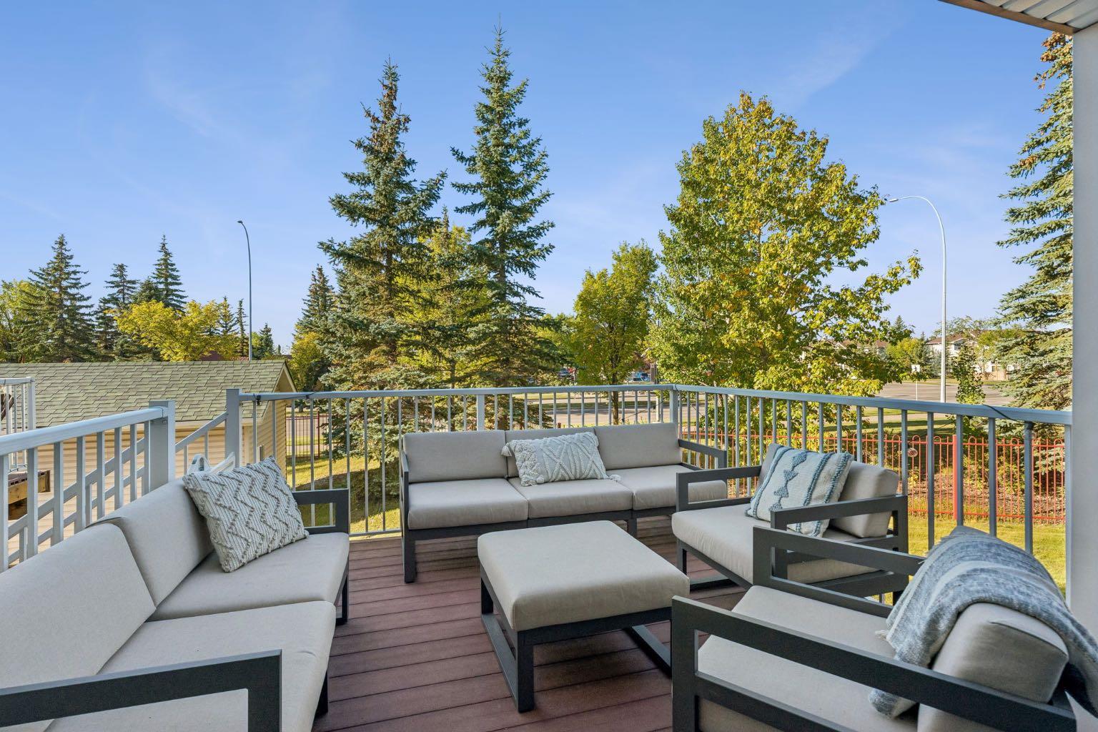 5, 15 Rocky Ridge Gate NW