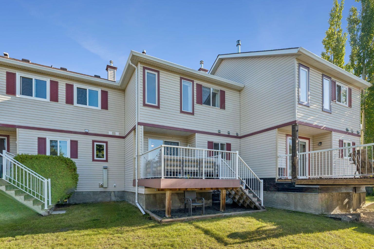 5, 15 Rocky Ridge Gate NW