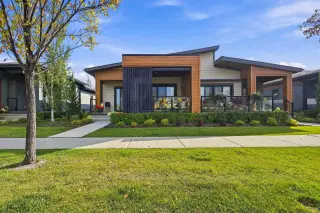 1911 Mahogany Boulevard SE