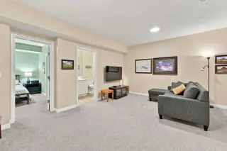 1911 Mahogany Boulevard SE
