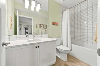 1911 Mahogany Boulevard SE