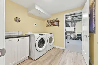 1911 Mahogany Boulevard SE