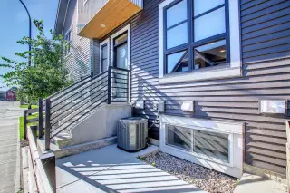 4301, 100 Walgrove Court SE