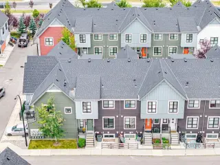 4301, 100 Walgrove Court SE
