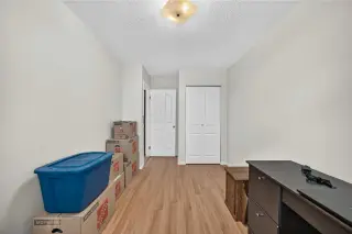 112 Queensland Place SE