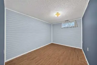 112 Queensland Place SE