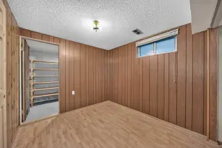 112 Queensland Place SE