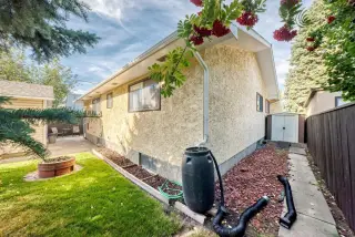 112 Queensland Place SE