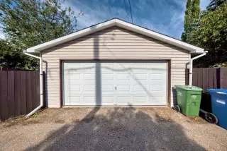 112 Queensland Place SE