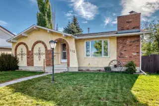 112 Queensland Place SE
