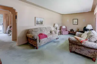 2119 Halifax Crescent NW