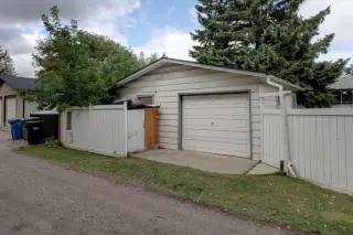 2119 Halifax Crescent NW