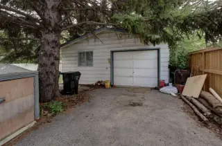 2119 Halifax Crescent NW