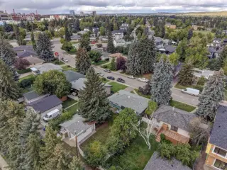 2119 Halifax Crescent NW