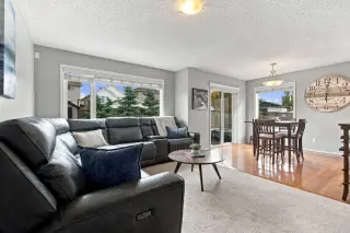 115 Evansmeade Crescent NW