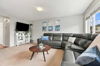 115 Evansmeade Crescent NW